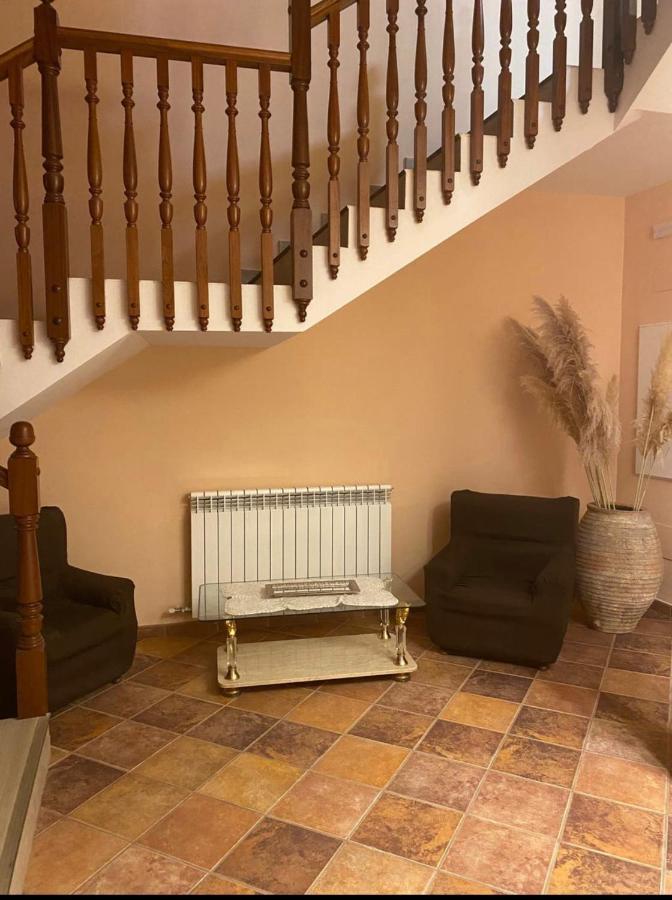 Hostal Sara Villafeliche Экстерьер фото