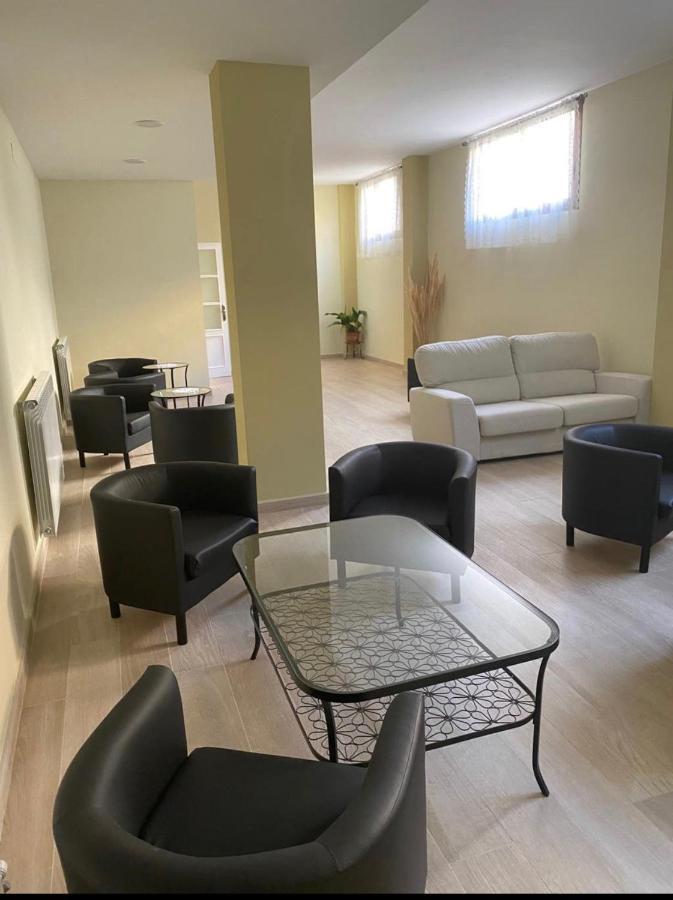 Hostal Sara Villafeliche Экстерьер фото